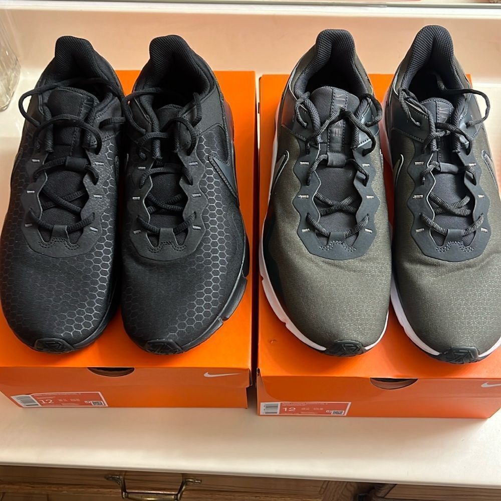 2 Nike Legend shoes bundle